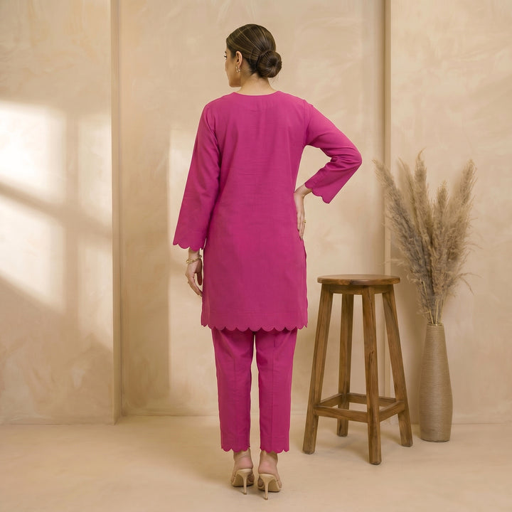 Fuchsia Scallop Lawn Suit – 2 Piece Ready-to-Wear Kameez Trouser